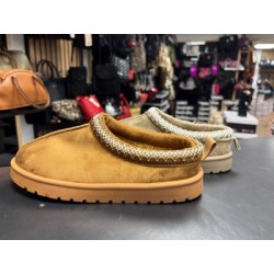 AXO- chaussures brodées...
